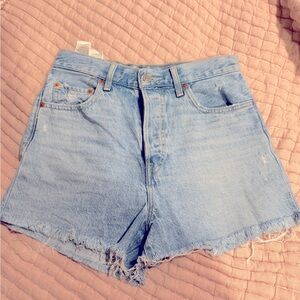 Levi’s Light Blue Denim Women Shorts Size 28